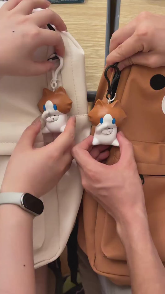 Hand-Waving Cat Figure – Pull-String & Manual Versions